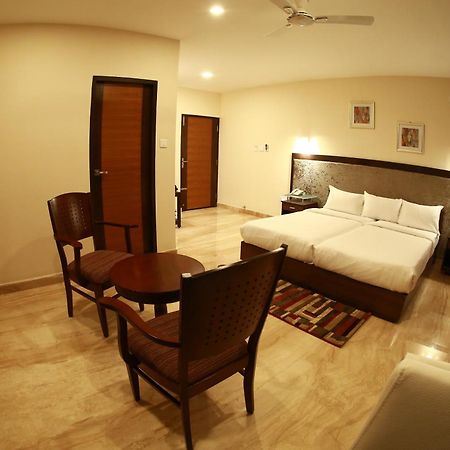 บรีซ สวีท Hotel Devanahalli ภายนอก รูปภาพ