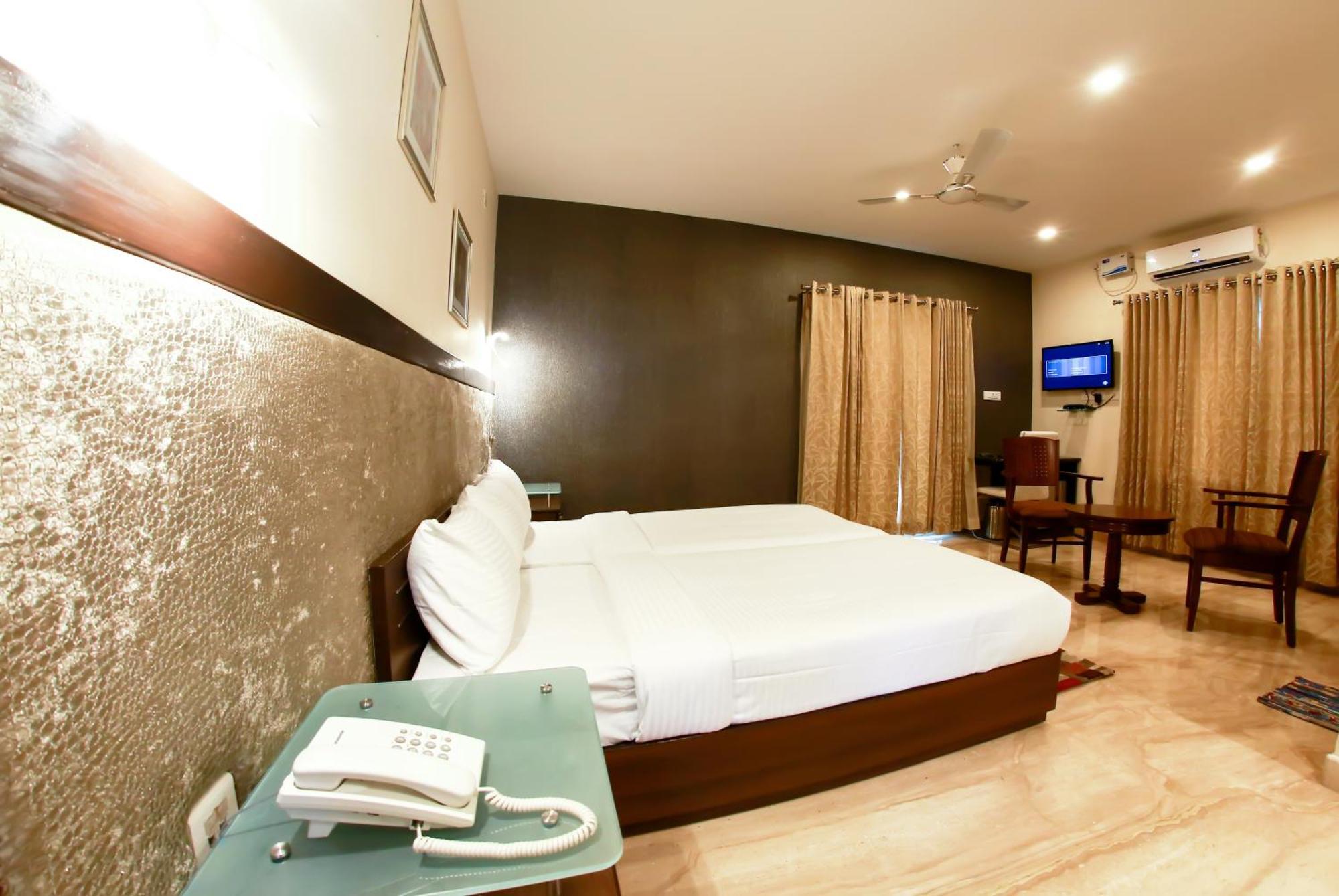 บรีซ สวีท Hotel Devanahalli ภายนอก รูปภาพ